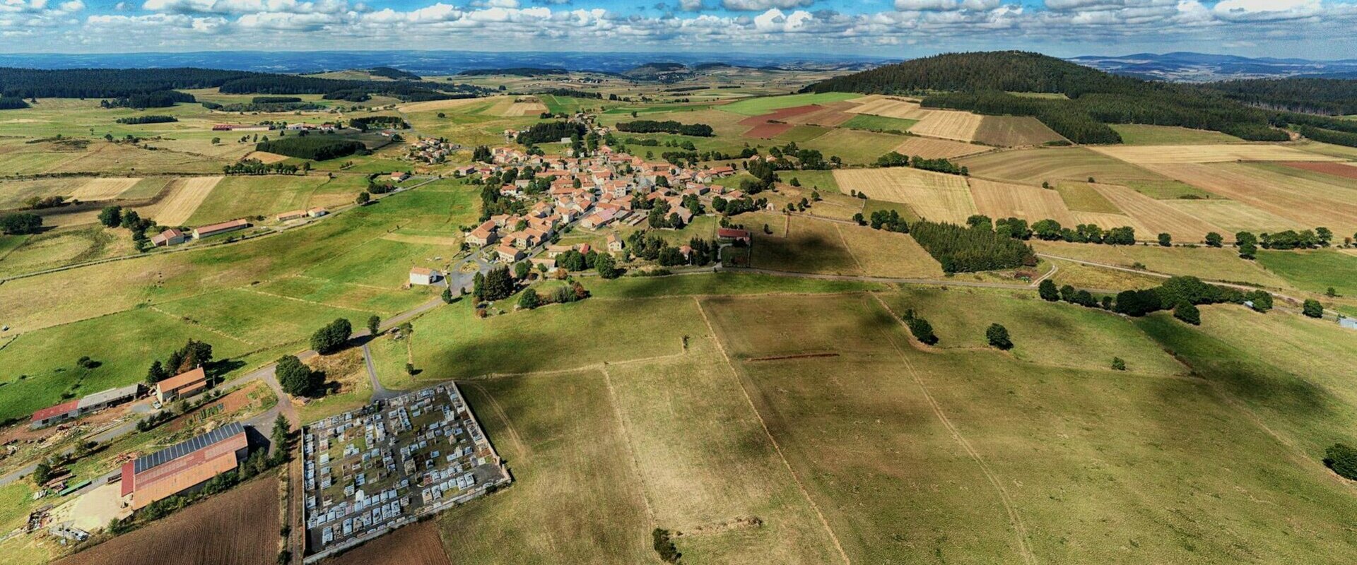 Mairie de Saint-Paul de Tartas dans le 43, entre Loire et Allier